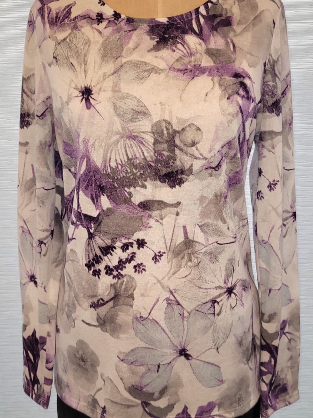 Chico's Purple and Gray Floral Scoop Neck Top